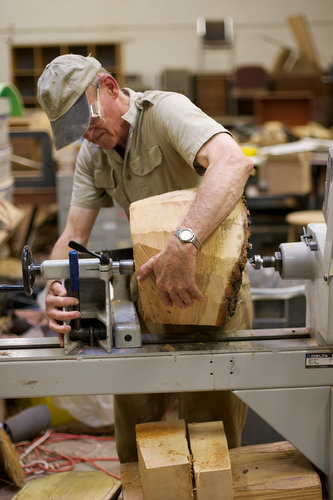 mounting blank to the lathe